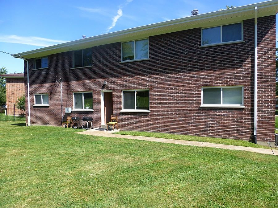 1st image of 2345 Chaucer Ave APT 1