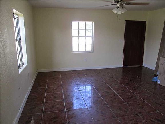 5th image of 15940 NW 18th Pl