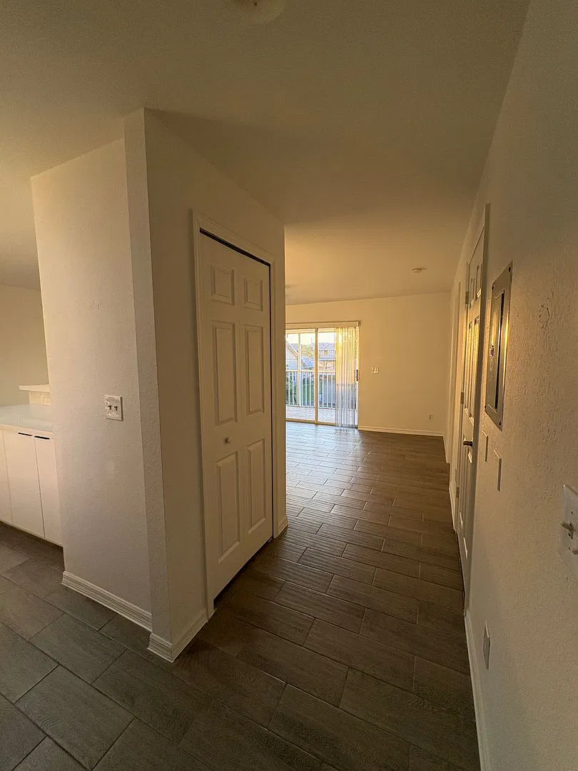 4704 Skyline Blvd — Photo 3