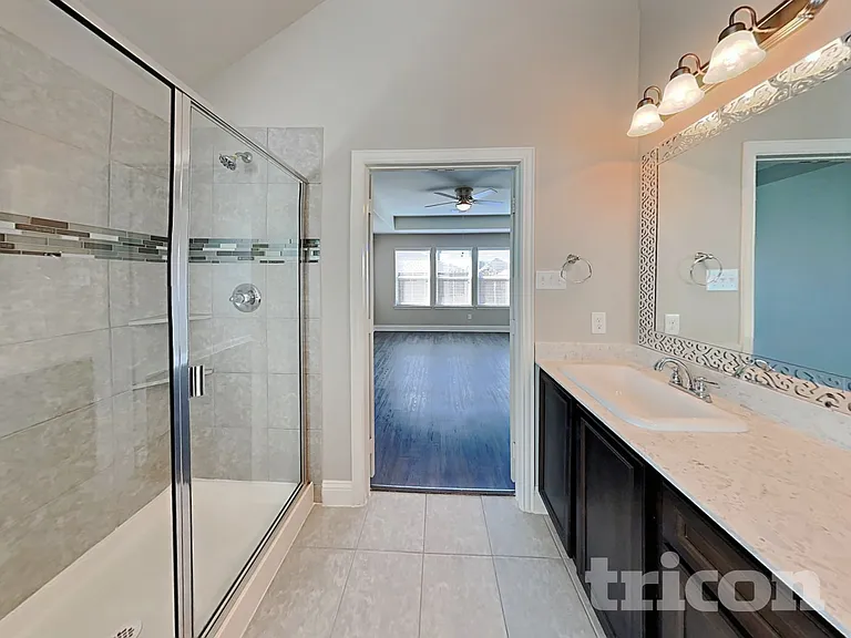 513 Alice Ln — Photo 8