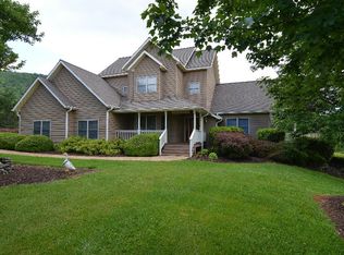 4167 Asheland Cove Dr, Young Harris, GA 30582