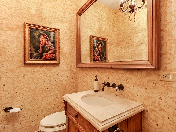 5th image of 808 Oak Knoll Dr