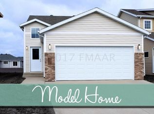 2122 11th St W, West Fargo, ND