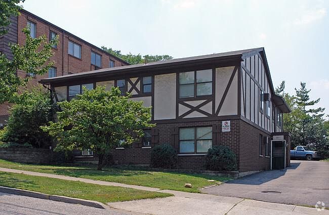 1st image of 3611 Schwartze Ave #6
