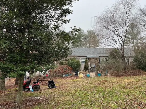 130 Pilgrim Ridge Rd, Wilkesboro, NC 28697