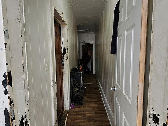2nd image of 1511 Presstman St