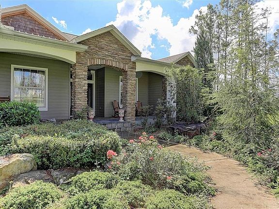 3rd image of 17632 Country Squire Ln