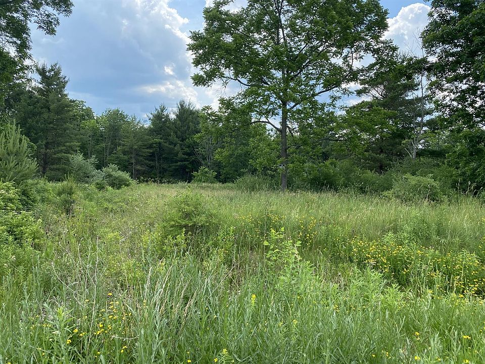 2nd image of 120 Holly Creek Ln