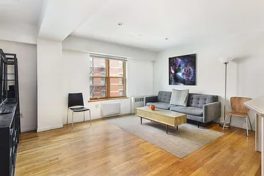 Rented by Warburg