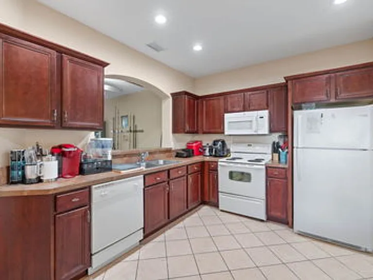 17529 Laurel Grove Ct — Photo 7