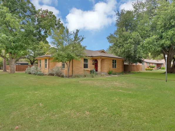 7112 Turner Ter, North Richland Hills, TX 76180