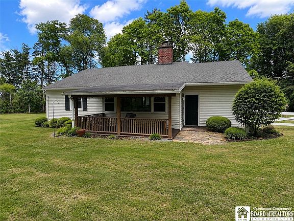 3rd image of 2365 Carlson Rd