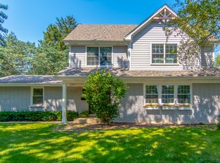 349 Sycamore Dr, Naperville, IL