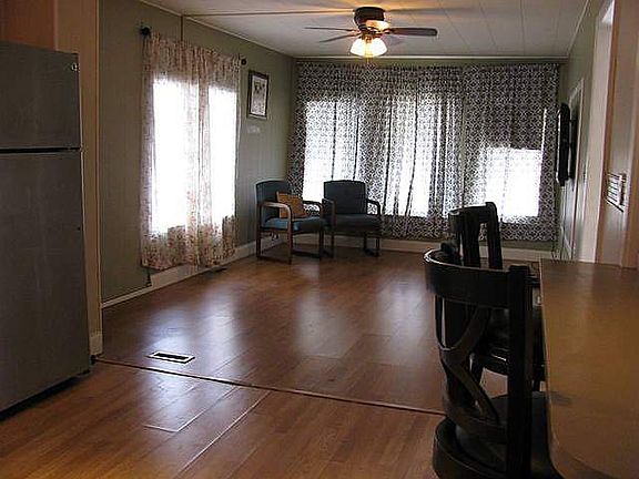 4th image of 3522 Manitou Dr