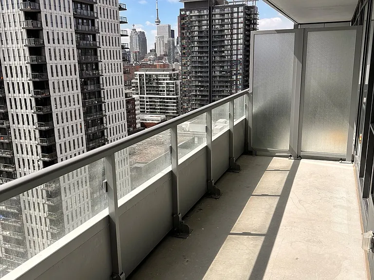 225 N Sumach St #1704 — Photo 12