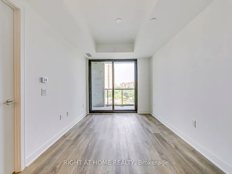 86 Dundas St E #606 — Photo 11