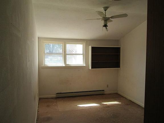 5th image of 710 Wells Ave