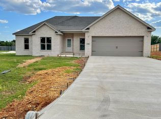 19 Lois Ln, Wetumpka, AL 36092