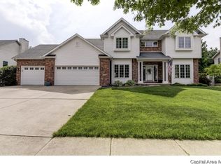 317 Keystone Dr, Chatham, IL 62629