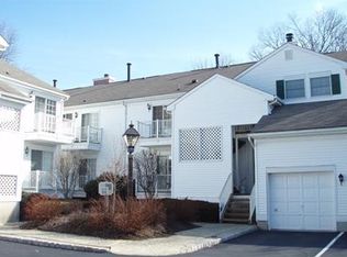 97 Smithfield Ct, Basking Ridge, NJ 07920