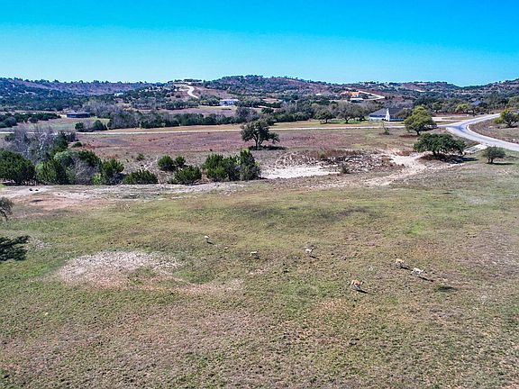 3rd image of 211 Majestic Hills Dr