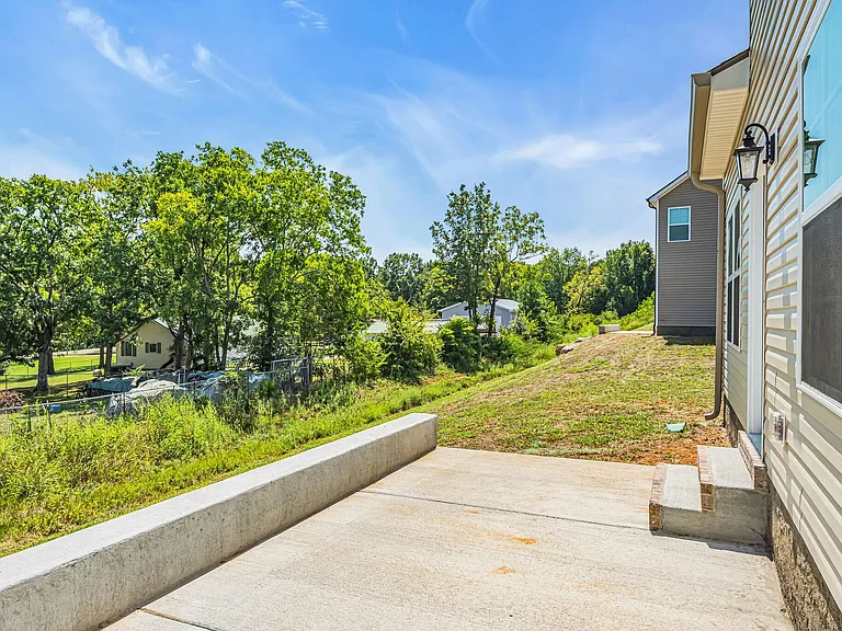 117 Traveller Ln — Photo 30