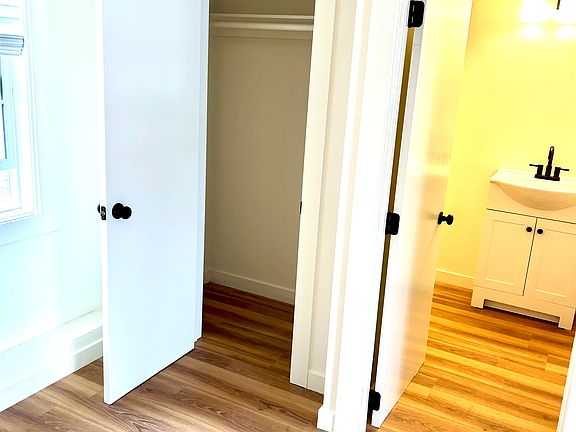 3rd image of 1115 N 28th St #6