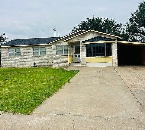 2nd image of 1002 Triangle Dr