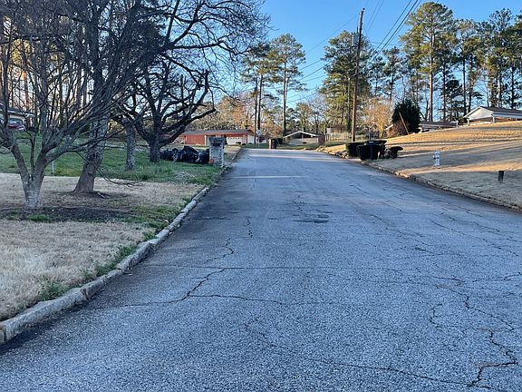 4th image of 3667 Kings Park Way