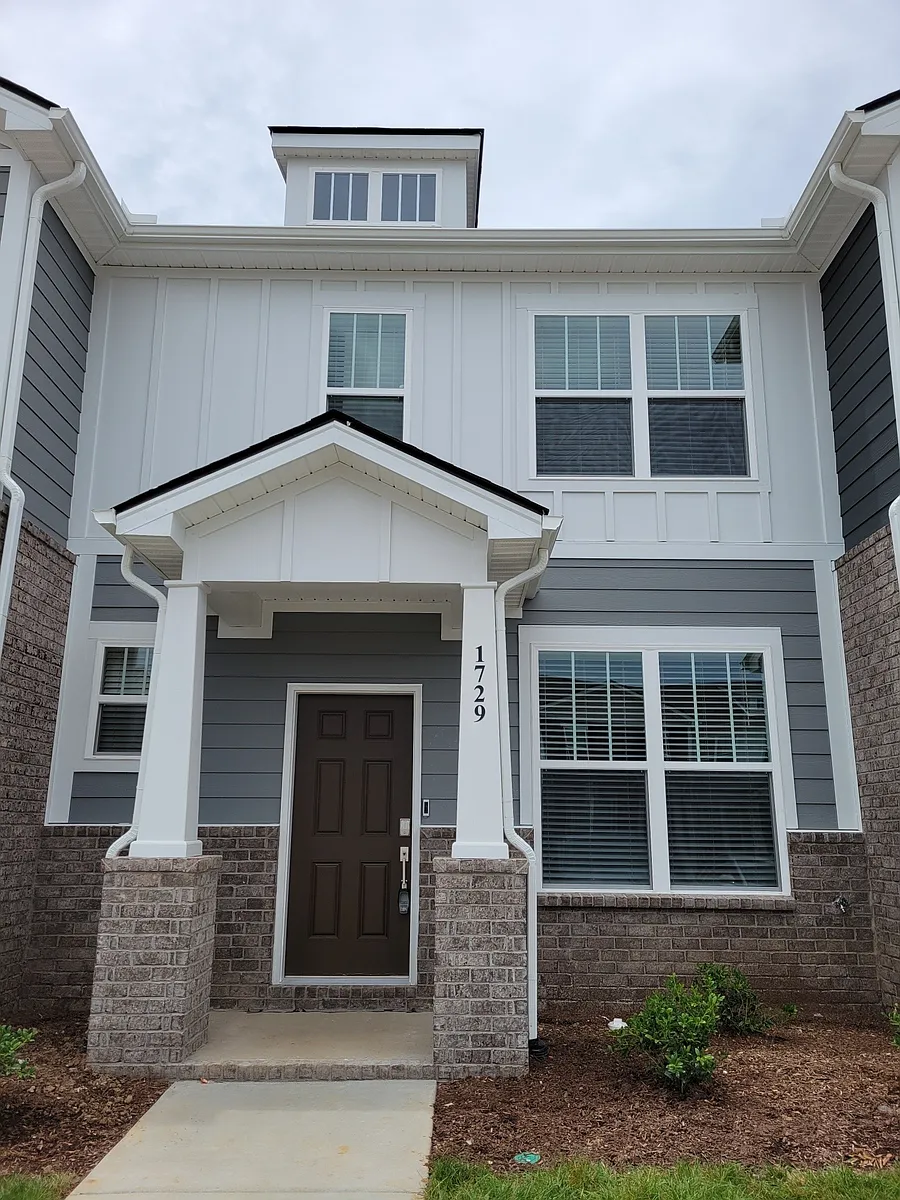 Building Photo - 1729 Frodo Way