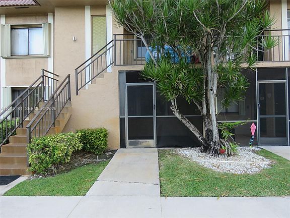 2nd image of 205 Lakeview Dr APT 102
