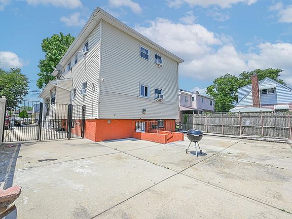 4th image of 137-11 155th St