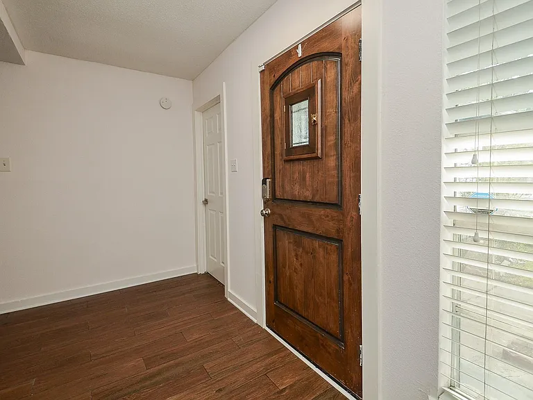 3722 Brier Gardens Dr — Photo 4