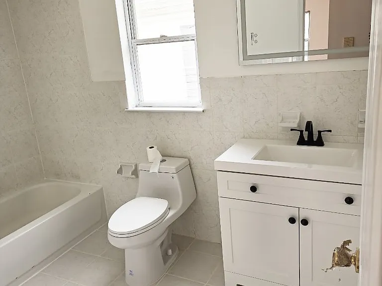 87 N 6th St #2 — Photo 8