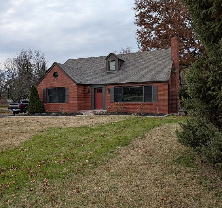 1st image of 19 Narwood Dr