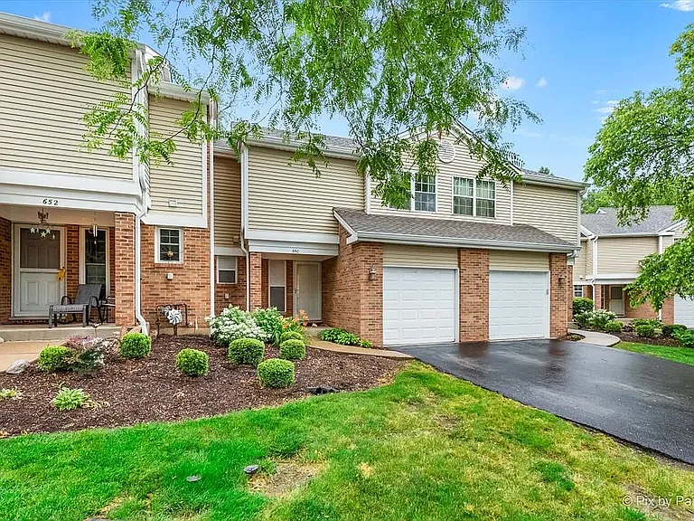 650 Hillview Ct — Photo 3