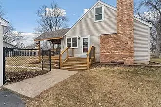 3 Bedroom Single Family Home — Photo 2