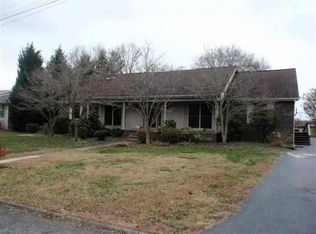2233 Collins St, Morristown, TN 37814