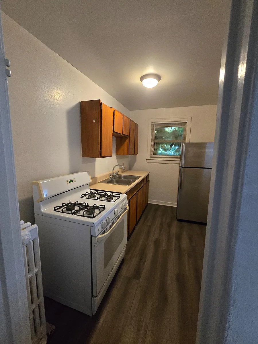 Building Photo - 3312 E Manhattan Blvd #3