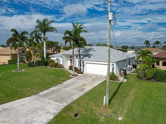 3rd image of 1727 SW 43rd Ter