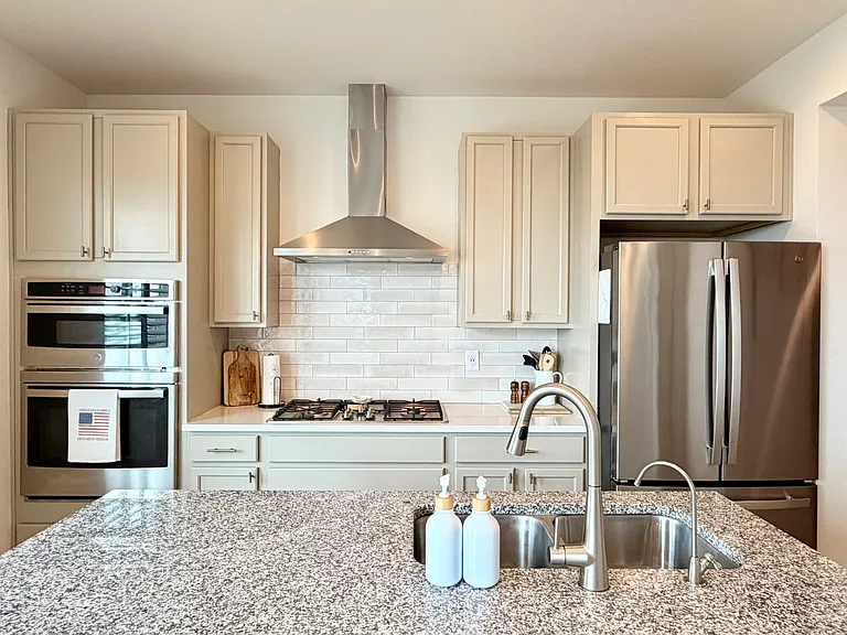 17285 Birds Foot Ave — Photo 9