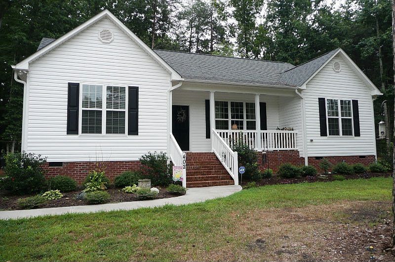 1st image of 402 Trumpet Ct