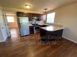 1400 S Campbell Ave APT 317, Springfield, MO 65807