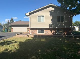 1041 127th Ave NE, Blaine, MN 55434