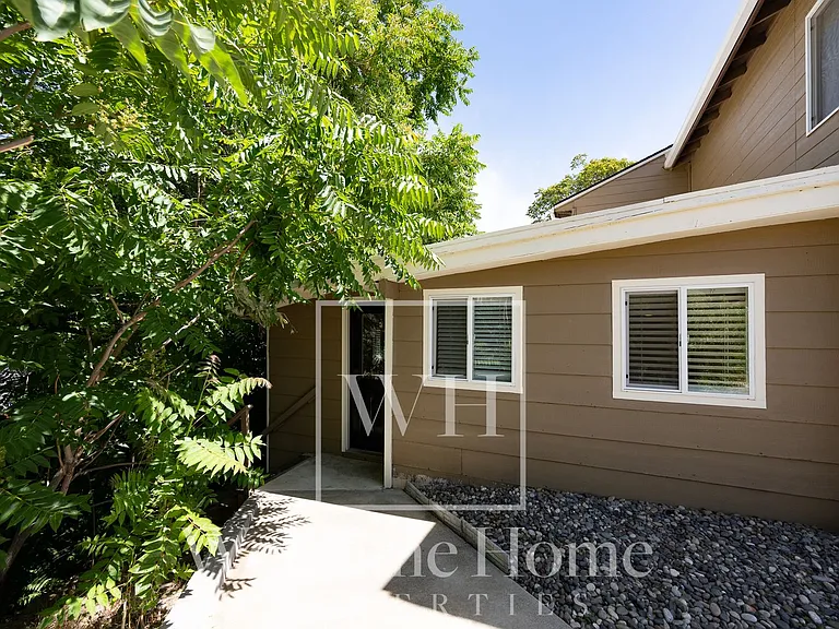 116 SW 13th St — Photo 3