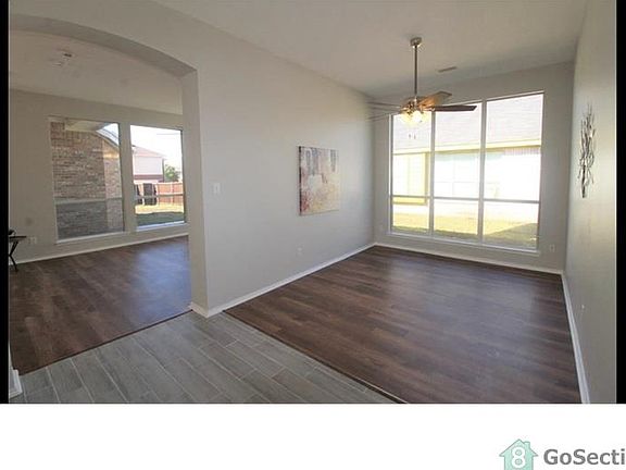 3rd image of 2019 Woodhaven Ln