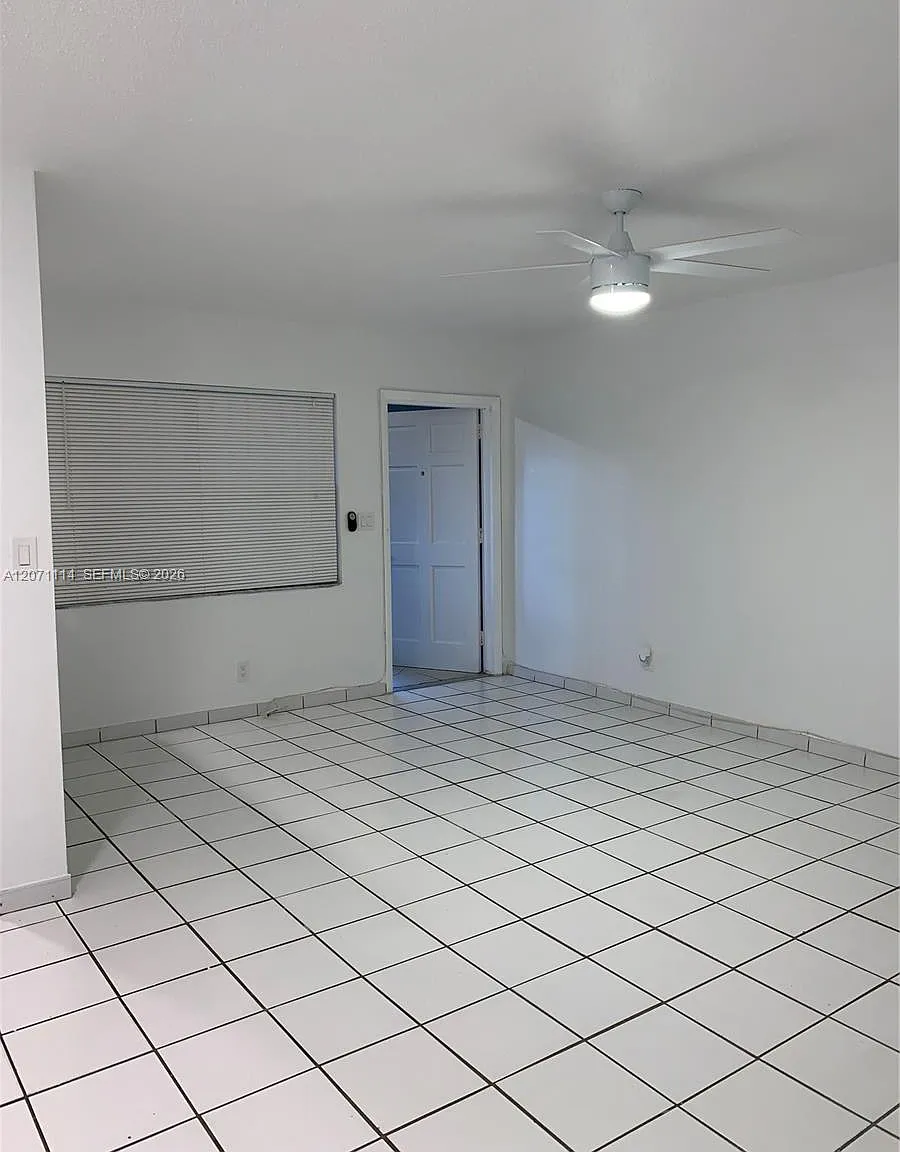 Our Lady Apartments — Photo 2