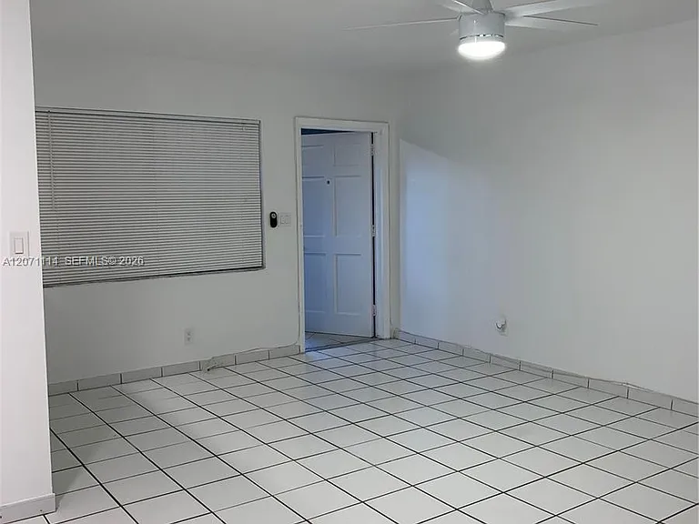 2612 Johnson St #4 — Photo 2
