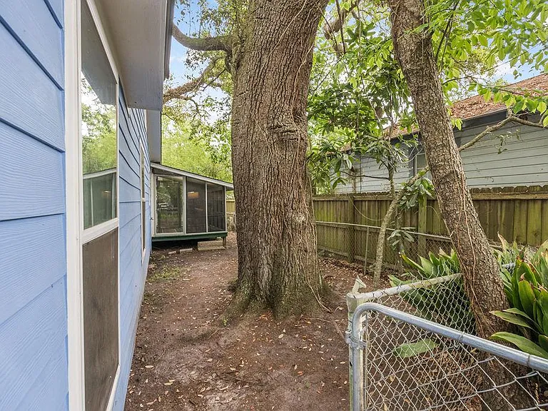 317 Ballentine St — Photo 35