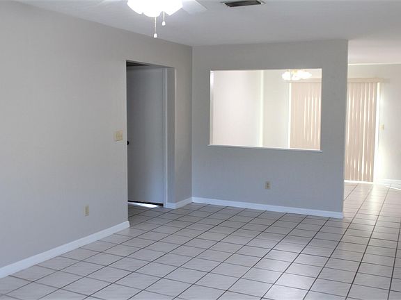 3rd image of 3741 NW Huntsboro St #101